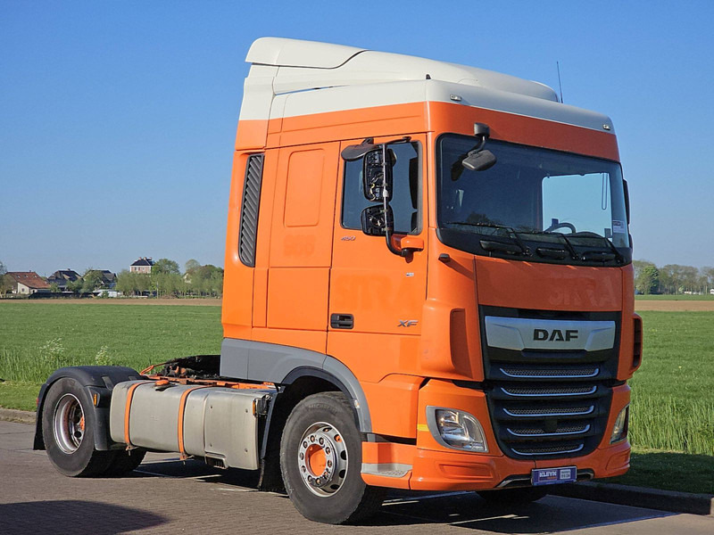 DAF XF 450 SPACECAB 2X TANK - Nyergesvontató: 5 kép. DAF XF 450 SPACECAB 2X TANK - Nyergesvontató: 5 kép.
