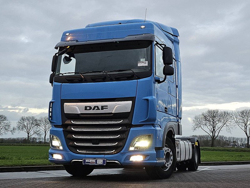 DAF XF 480 - Nyergesvontató: 1 kép. DAF XF 480 - Nyergesvontató: 1 kép.