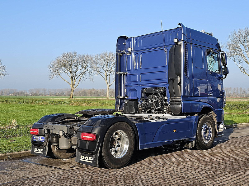 DAF XF 530 - Nyergesvontató: 3 kép. DAF XF 530 - Nyergesvontató: 3 kép.