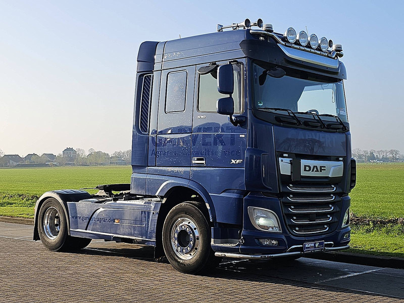 DAF XF 530 - Nyergesvontató: 5 kép. DAF XF 530 - Nyergesvontató: 5 kép.