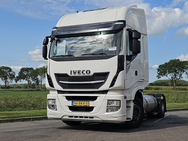 Iveco AS440S40 STRALIS LNG - Nyergesvontató: 1 kép. Iveco AS440S40 STRALIS LNG - Nyergesvontató: 1 kép.