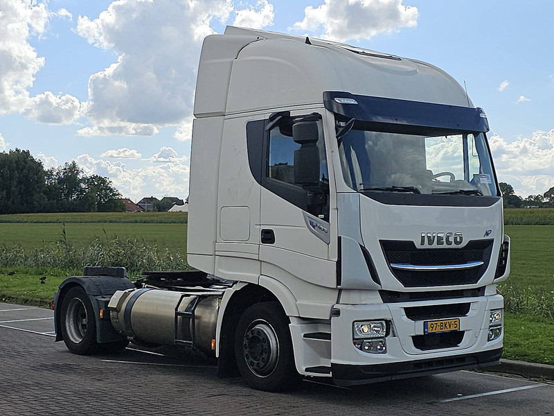 Iveco AS440S40 STRALIS LNG - Nyergesvontató: 5 kép. Iveco AS440S40 STRALIS LNG - Nyergesvontató: 5 kép.