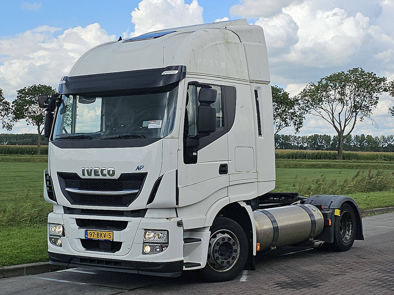 Iveco AS440S40 STRALIS LNG - Nyergesvontató: 2 kép. Iveco AS440S40 STRALIS LNG - Nyergesvontató: 2 kép.