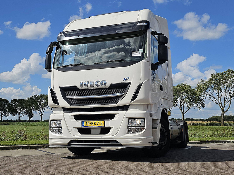 Iveco AS440S40 STRALIS LNG - Nyergesvontató: 1 kép. Iveco AS440S40 STRALIS LNG - Nyergesvontató: 1 kép.
