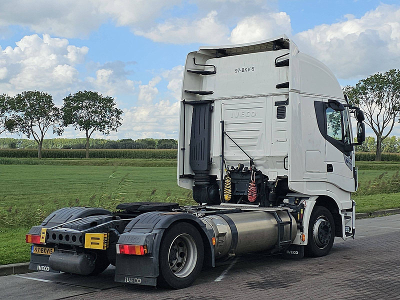 Iveco AS440S40 STRALIS LNG - Nyergesvontató: 3 kép. Iveco AS440S40 STRALIS LNG - Nyergesvontató: 3 kép.