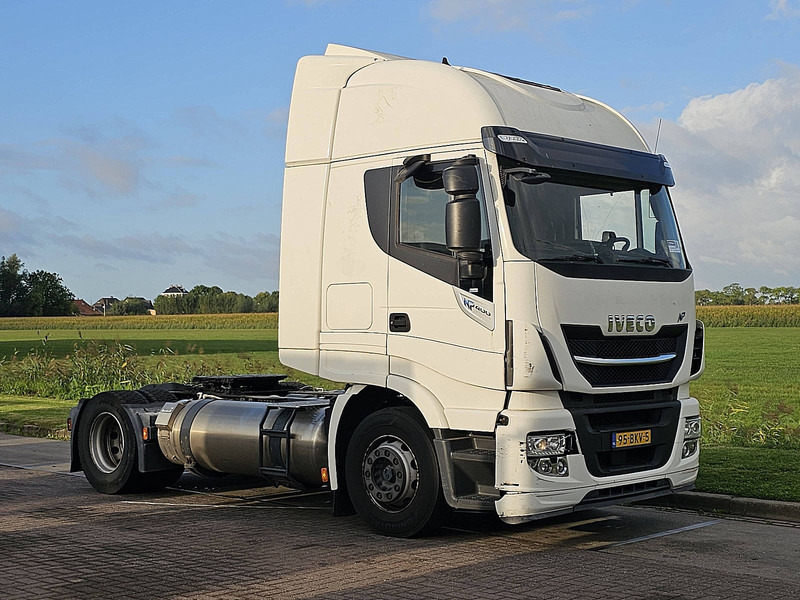 Iveco AS440S40 STRALIS LNG - Nyergesvontató: 5 kép. Iveco AS440S40 STRALIS LNG - Nyergesvontató: 5 kép.