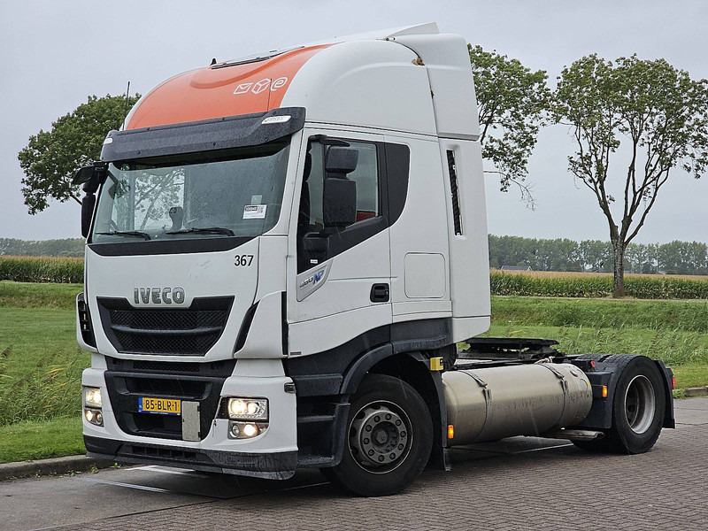 Iveco AS440S46 STRALIS LNG - Nyergesvontató: 2 kép. Iveco AS440S46 STRALIS LNG - Nyergesvontató: 2 kép.