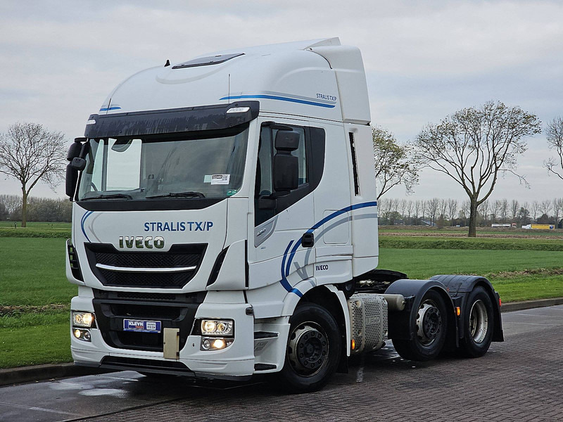 Iveco AS440S48 STRALIS TX/P 6X2 - Nyergesvontató: 2 kép. Iveco AS440S48 STRALIS TX/P 6X2 - Nyergesvontató: 2 kép.