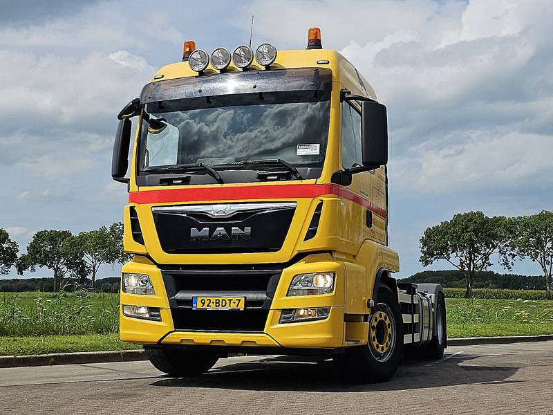 MAN 18.400 TGS LX 9T FA NL-TRUCK - Nyergesvontató: 1 kép. MAN 18.400 TGS LX 9T FA NL-TRUCK - Nyergesvontató: 1 kép.