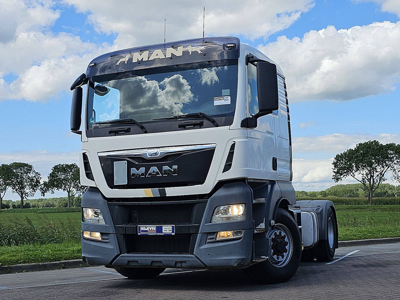 MAN 18.400 TGX HYDRODRIVE 4X4 - Nyergesvontató: 1 kép. MAN 18.400 TGX HYDRODRIVE 4X4 - Nyergesvontató: 1 kép.