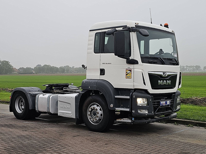 MAN 18.420 TGS SHORT CAB INT. PTO - Nyergesvontató: 5 kép. MAN 18.420 TGS SHORT CAB INT. PTO - Nyergesvontató: 5 kép.