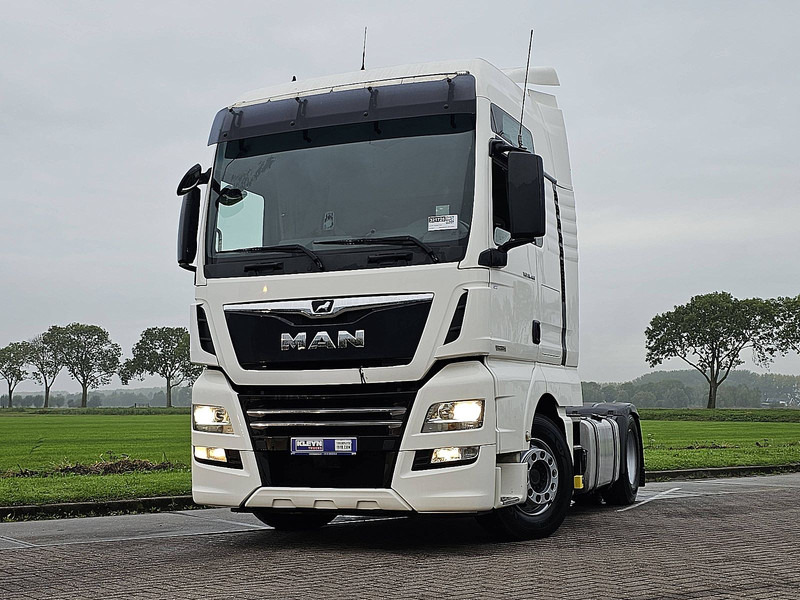 MAN 18.460 TGX XXL BLS 2X TANK - Nyergesvontató: 1 kép. MAN 18.460 TGX XXL BLS 2X TANK - Nyergesvontató: 1 kép.