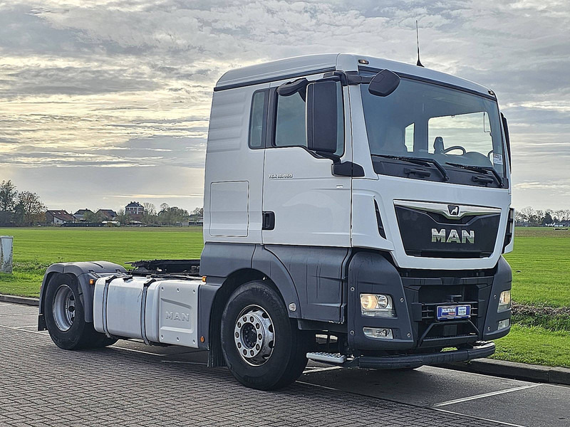 MAN 18.460 TGX kipphydaulik - Nyergesvontató: 5 kép. MAN 18.460 TGX kipphydaulik - Nyergesvontató: 5 kép.