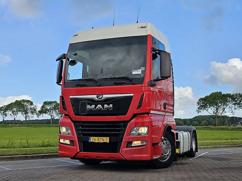 MAN 18.500 TGX XXL RETARDER 2XTANK - Nyergesvontató: 1 kép. MAN 18.500 TGX XXL RETARDER 2XTANK - Nyergesvontató: 1 kép.