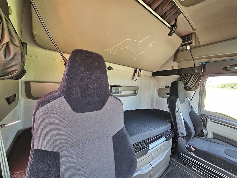 Nyergesvontató MAN 18.510 TGX GX ENGINE BROKEN: 13 kép.