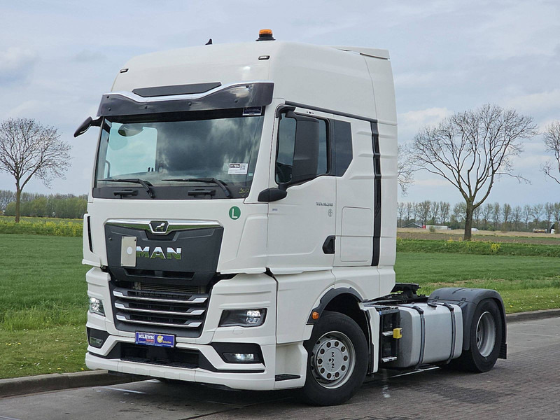 MAN 18.510 TGX GX XXL INTARDER LED - Nyergesvontató: 2 kép. MAN 18.510 TGX GX XXL INTARDER LED - Nyergesvontató: 2 kép.