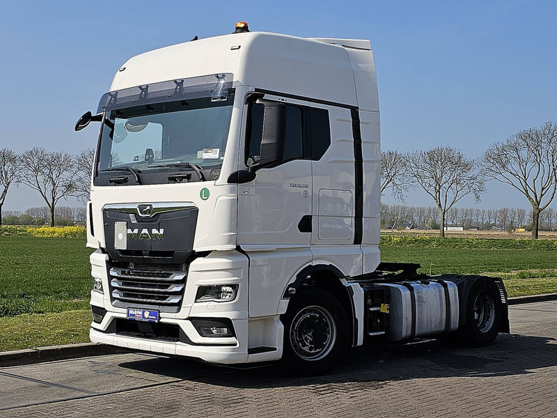 MAN 18.510 TGX GX XXL INTARDER LED - Nyergesvontató: 2 kép. MAN 18.510 TGX GX XXL INTARDER LED - Nyergesvontató: 2 kép.