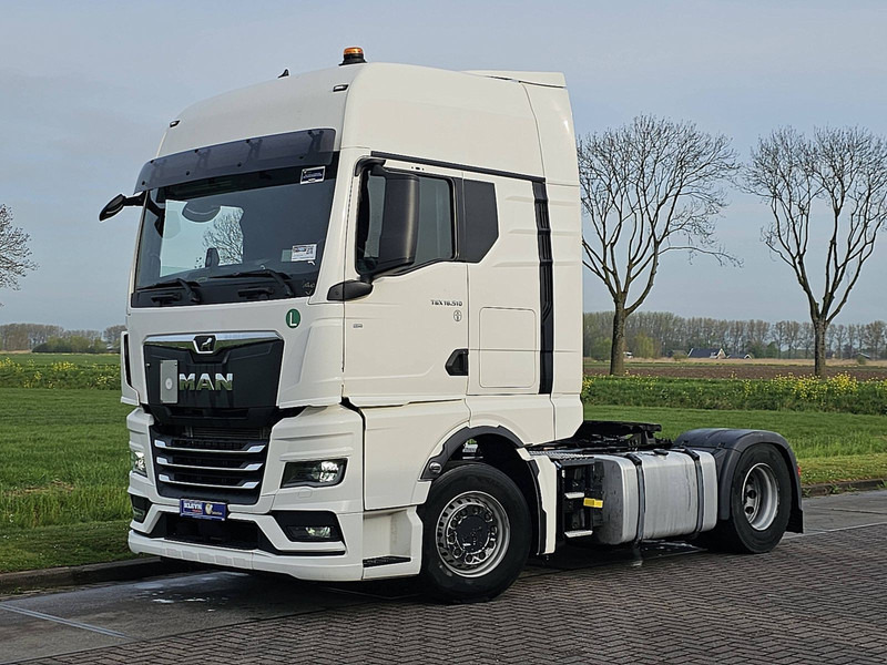 MAN 18.510 TGX GX XXL INTARDER LED - Nyergesvontató: 2 kép. MAN 18.510 TGX GX XXL INTARDER LED - Nyergesvontató: 2 kép.