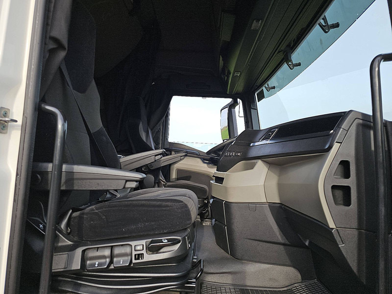 Nyergesvontató MAN 18.510 TGX GX XXL INTARDER LED: 7 kép.