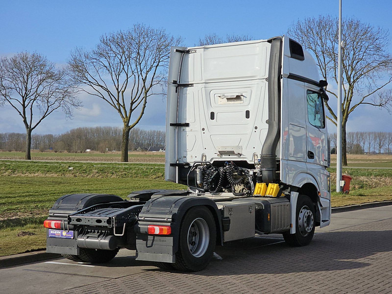 Mercedes-Benz ACTROS 1842 LS MP5 GIGASPACE - Nyergesvontató: 3 kép. Mercedes-Benz ACTROS 1842 LS MP5 GIGASPACE - Nyergesvontató: 3 kép.
