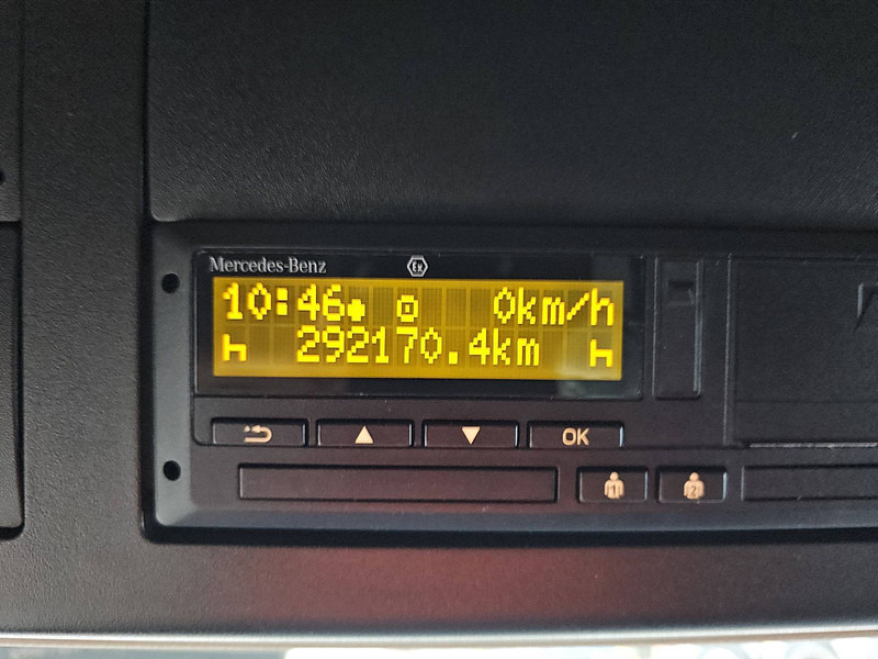 Nyergesvontató Mercedes-Benz ACTROS 1845 LS BIGSPACE: 9 kép. Nyergesvontató Mercedes-Benz ACTROS 1845 LS BIGSPACE: 9 kép.