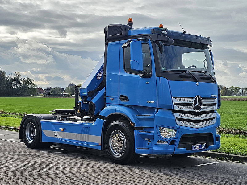 Mercedes-Benz ACTROS 1845 LS HMF 2640 K4 RETARDER - Nyergesvontató: 5 kép. Mercedes-Benz ACTROS 1845 LS HMF 2640 K4 RETARDER - Nyergesvontató: 5 kép.