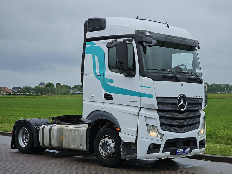 Mercedes-Benz ACTROS 1845 LS - Nyergesvontató: 5 kép. Mercedes-Benz ACTROS 1845 LS - Nyergesvontató: 5 kép.