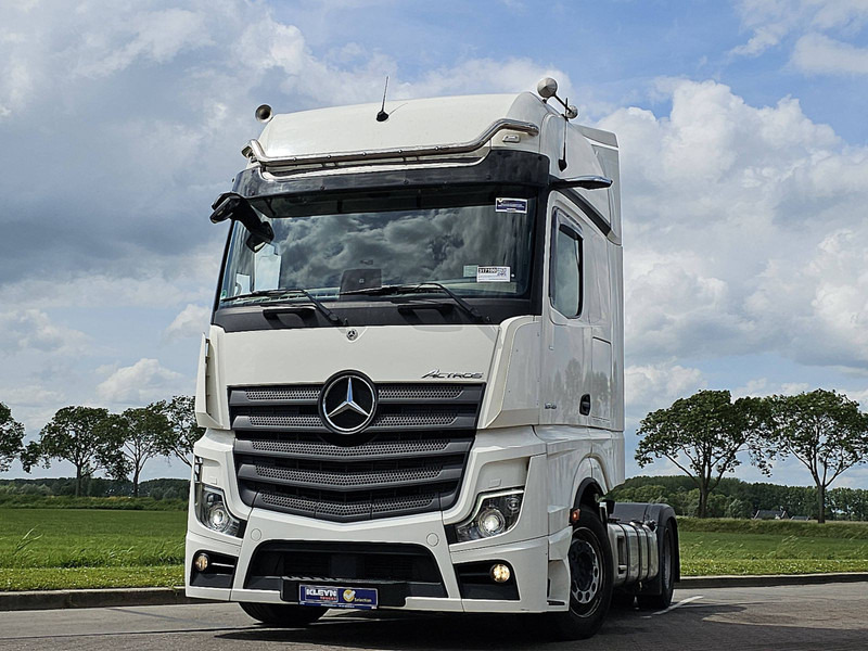 Mercedes-Benz ACTROS 1845 LS NR MP5 GIGASP. RET. - Nyergesvontató: 1 kép. Mercedes-Benz ACTROS 1845 LS NR MP5 GIGASP. RET. - Nyergesvontató: 1 kép.