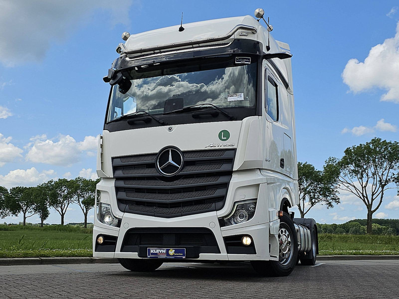 Mercedes-Benz ACTROS 1845 LS NR MP5 GIGASP. RET. - Nyergesvontató: 1 kép. Mercedes-Benz ACTROS 1845 LS NR MP5 GIGASP. RET. - Nyergesvontató: 1 kép.