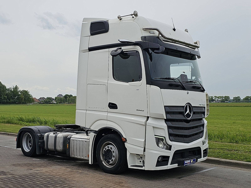 Mercedes-Benz ACTROS 1845 LS NR MP5 GIGASP. RET. - Nyergesvontató: 5 kép. Mercedes-Benz ACTROS 1845 LS NR MP5 GIGASP. RET. - Nyergesvontató: 5 kép.