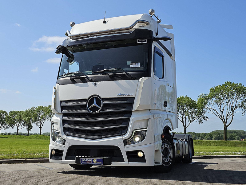 Mercedes-Benz ACTROS 1845 LS NR MP5 GIGASP. RET. - Nyergesvontató: 1 kép. Mercedes-Benz ACTROS 1845 LS NR MP5 GIGASP. RET. - Nyergesvontató: 1 kép.