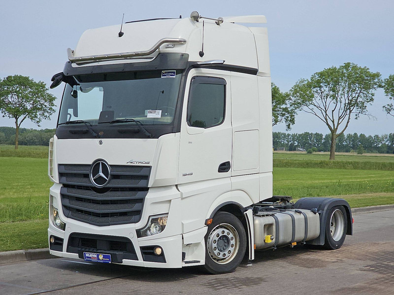Mercedes-Benz ACTROS 1845 LS NR MP5 GIGASP. RET. - Nyergesvontató: 2 kép. Mercedes-Benz ACTROS 1845 LS NR MP5 GIGASP. RET. - Nyergesvontató: 2 kép.