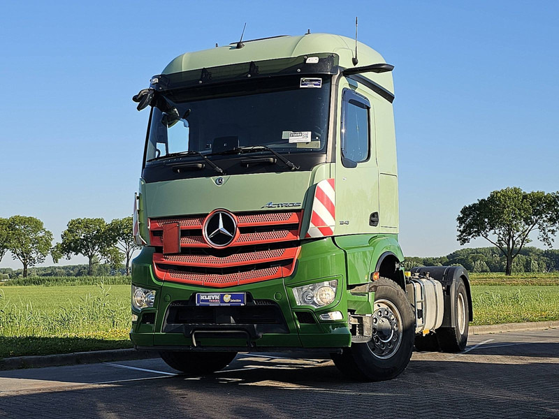 Mercedes-Benz ACTROS 1846 4X4 HAD PTO+HYDR. - Nyergesvontató: 1 kép. Mercedes-Benz ACTROS 1846 4X4 HAD PTO+HYDR. - Nyergesvontató: 1 kép.