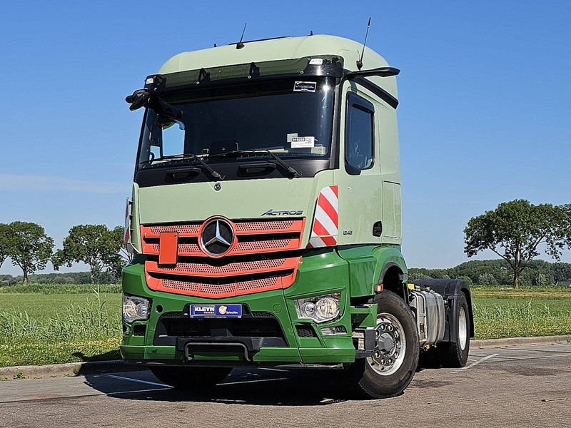 Mercedes-Benz ACTROS 1846 4X4 HAD PTO+HYDR. - Nyergesvontató: 1 kép. Mercedes-Benz ACTROS 1846 4X4 HAD PTO+HYDR. - Nyergesvontató: 1 kép.
