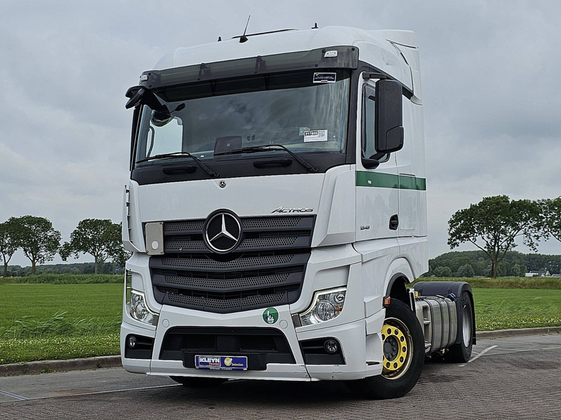 Mercedes-Benz ACTROS 1848 LS STR.SP. RET. 2X TANK - Nyergesvontató: 1 kép. Mercedes-Benz ACTROS 1848 LS STR.SP. RET. 2X TANK - Nyergesvontató: 1 kép.