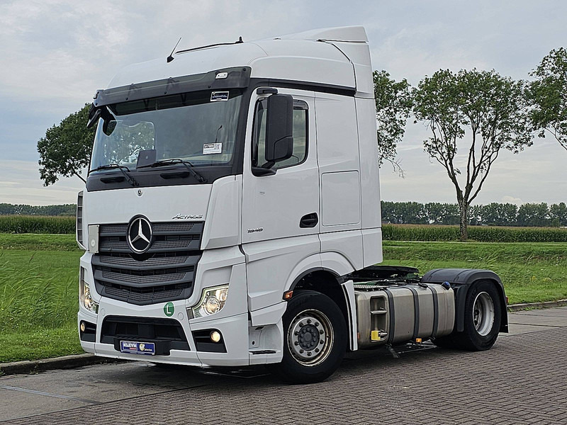 Mercedes-Benz ACTROS 1848 LS STR.SP. RET. 2X TANK - Nyergesvontató: 2 kép. Mercedes-Benz ACTROS 1848 LS STR.SP. RET. 2X TANK - Nyergesvontató: 2 kép.