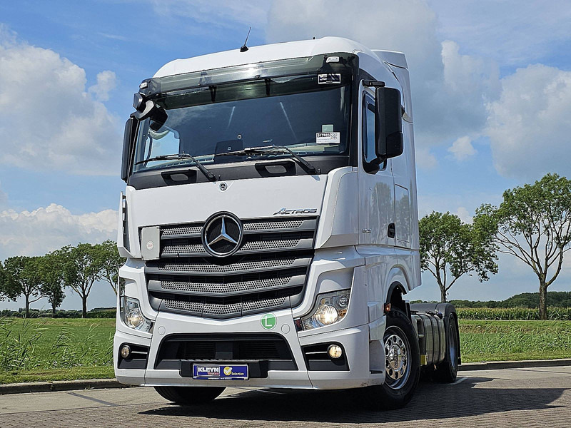 Mercedes-Benz ACTROS 1848 LS STR.SP. RET. 2X TANK - Nyergesvontató: 1 kép. Mercedes-Benz ACTROS 1848 LS STR.SP. RET. 2X TANK - Nyergesvontató: 1 kép.