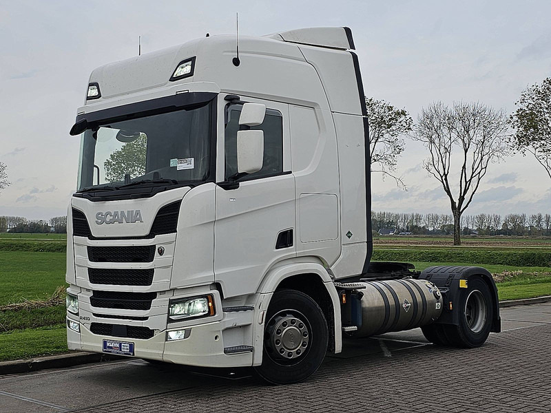 Scania R410 - Nyergesvontató: 2 kép. Scania R410 - Nyergesvontató: 2 kép.