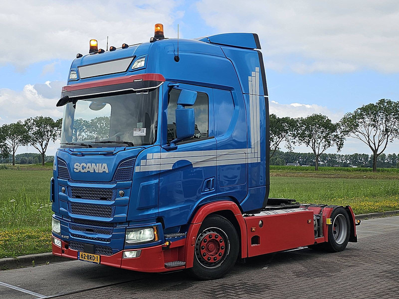 Scania R410 - Nyergesvontató: 2 kép. Scania R410 - Nyergesvontató: 2 kép.