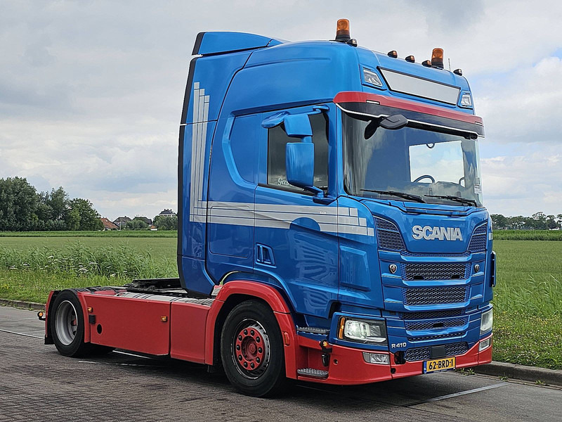 Scania R410 - Nyergesvontató: 5 kép. Scania R410 - Nyergesvontató: 5 kép.