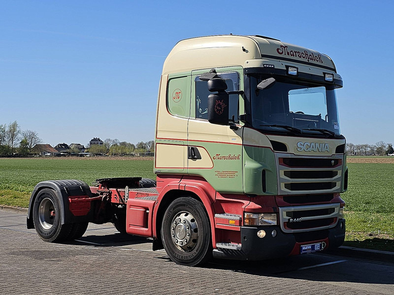 Scania R440 HL MANUAL RETARDER - Nyergesvontató: 5 kép. Scania R440 HL MANUAL RETARDER - Nyergesvontató: 5 kép.