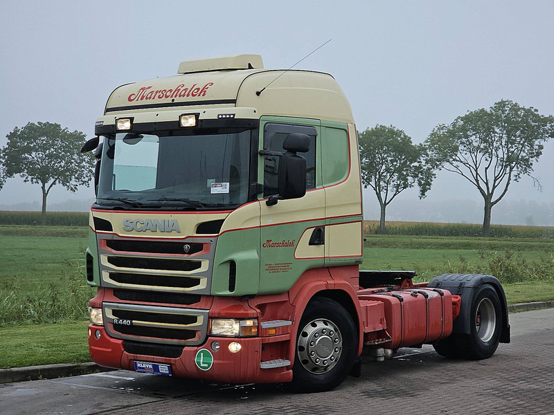 Scania R440 - Nyergesvontató: 2 kép. Scania R440 - Nyergesvontató: 2 kép.