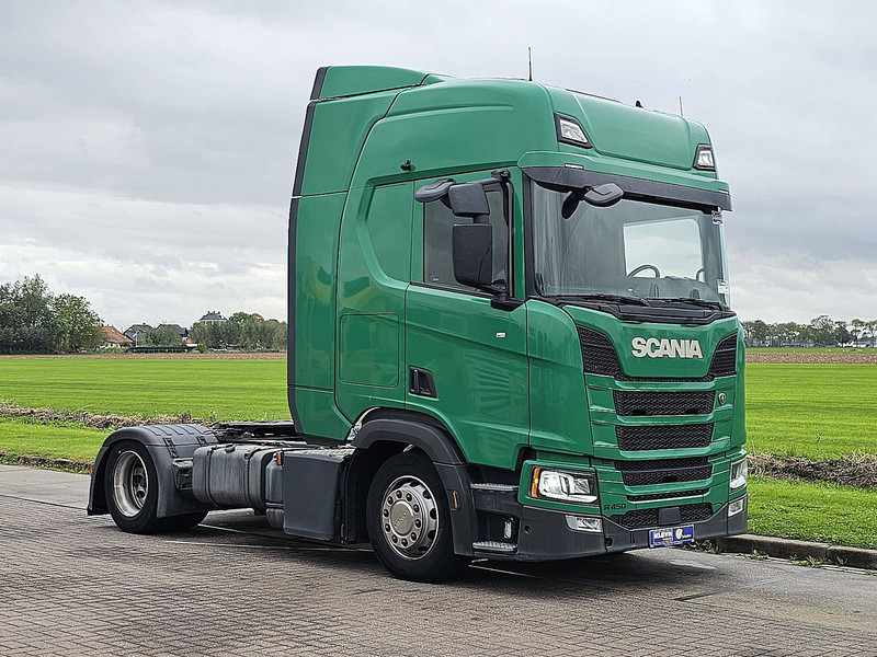 Scania R450 - Nyergesvontató: 5 kép. Scania R450 - Nyergesvontató: 5 kép.