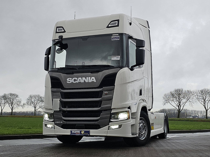 Scania R460 - Nyergesvontató: 1 kép. Scania R460 - Nyergesvontató: 1 kép.