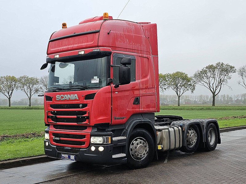Scania R490 - Nyergesvontató: 2 kép. Scania R490 - Nyergesvontató: 2 kép.