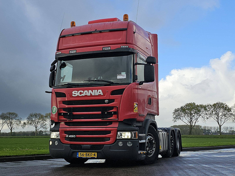 Scania R490 - Nyergesvontató: 1 kép. Scania R490 - Nyergesvontató: 1 kép.