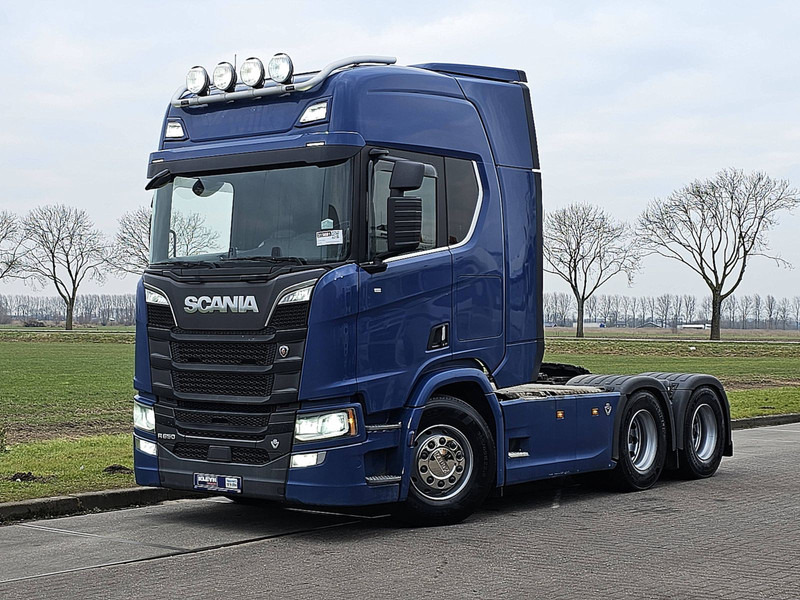Scania R650 6X4 RETARDER LED - Nyergesvontató: 2 kép. Scania R650 6X4 RETARDER LED - Nyergesvontató: 2 kép.