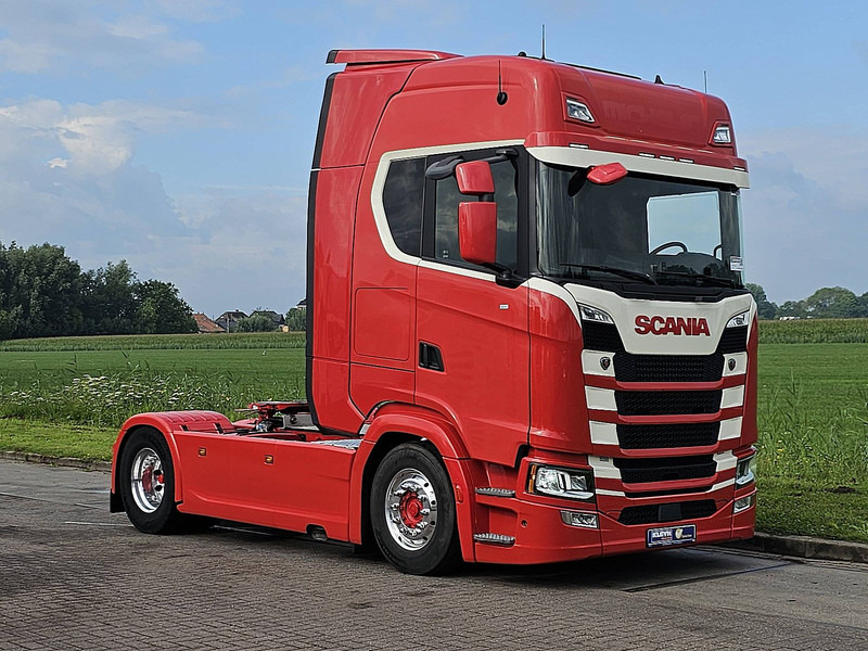 Scania S540 4-SPRING FULL AIR - Nyergesvontató: 5 kép. Scania S540 4-SPRING FULL AIR - Nyergesvontató: 5 kép.