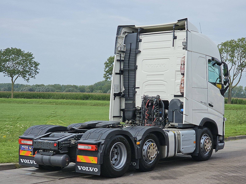 Volvo FH 460 6X2 I-SAVE - Nyergesvontató: 3 kép. Volvo FH 460 6X2 I-SAVE - Nyergesvontató: 3 kép.