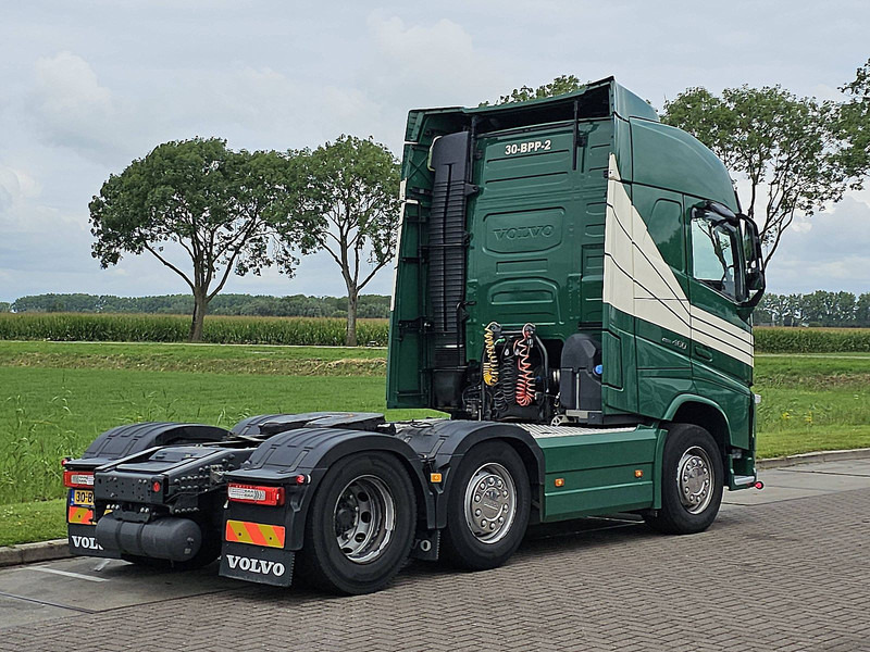 Volvo FH 460 6X2 STEER XEN. LEATH - Nyergesvontató: 3 kép. Volvo FH 460 6X2 STEER XEN. LEATH - Nyergesvontató: 3 kép.